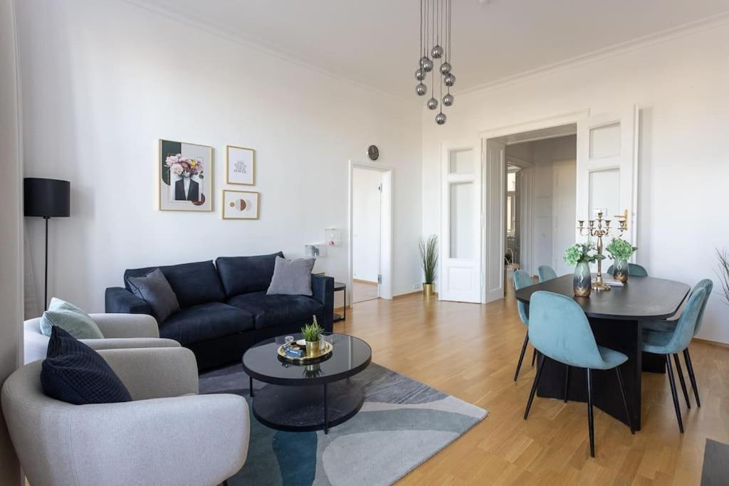 Franz 24 - Typical Viennese Apartment In The Heart Of Vienna Luaran gambar