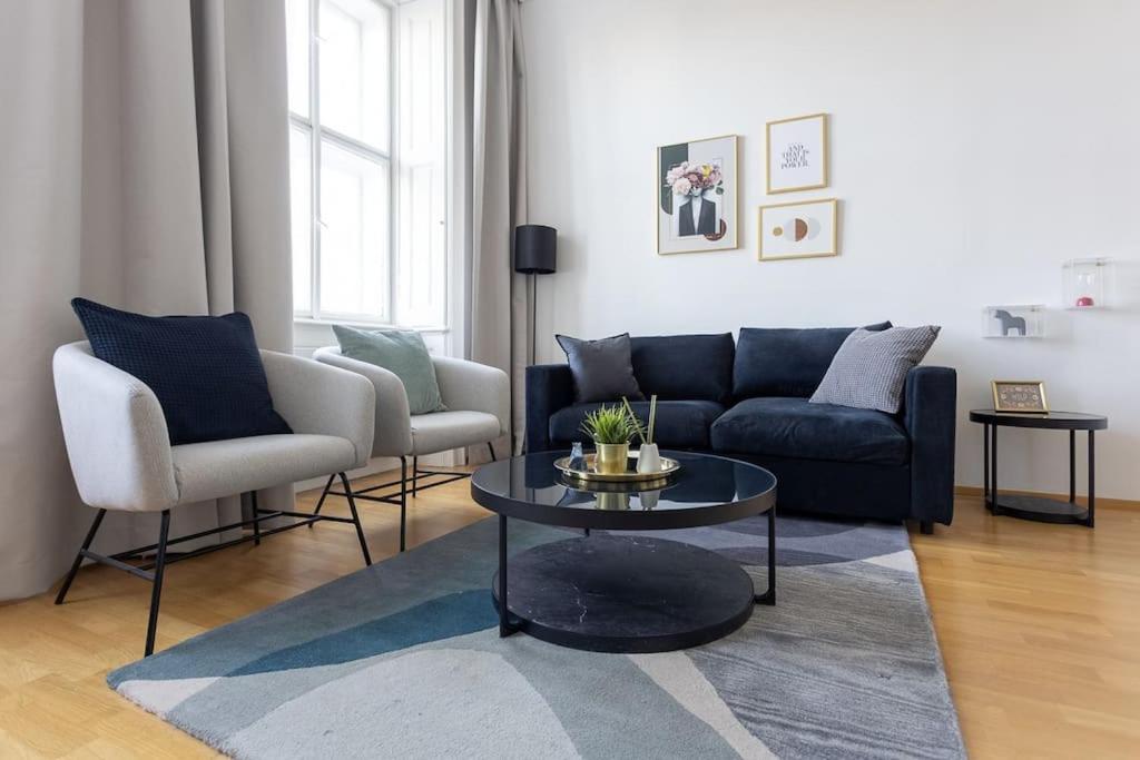 Franz 24 - Typical Viennese Apartment In The Heart Of Vienna Luaran gambar